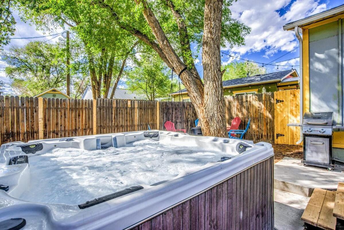 The Vibrant Victorian Hot Tub & Fire Pit In Occ Villa Colorado Springs Luaran gambar
